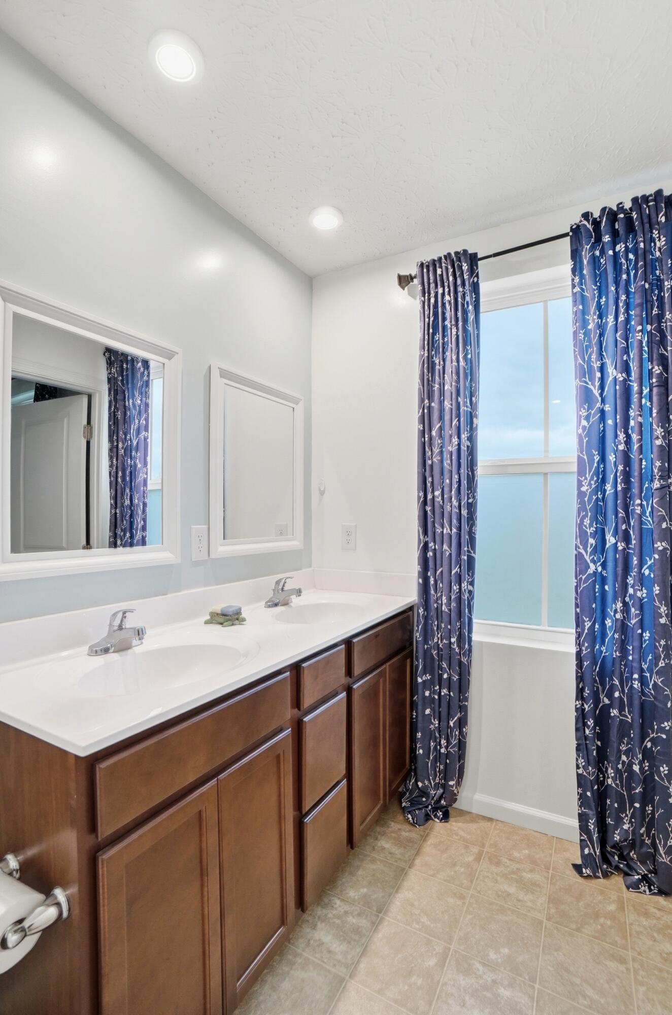 169 Chesapeake Circle, Springfield, Ohio 45505