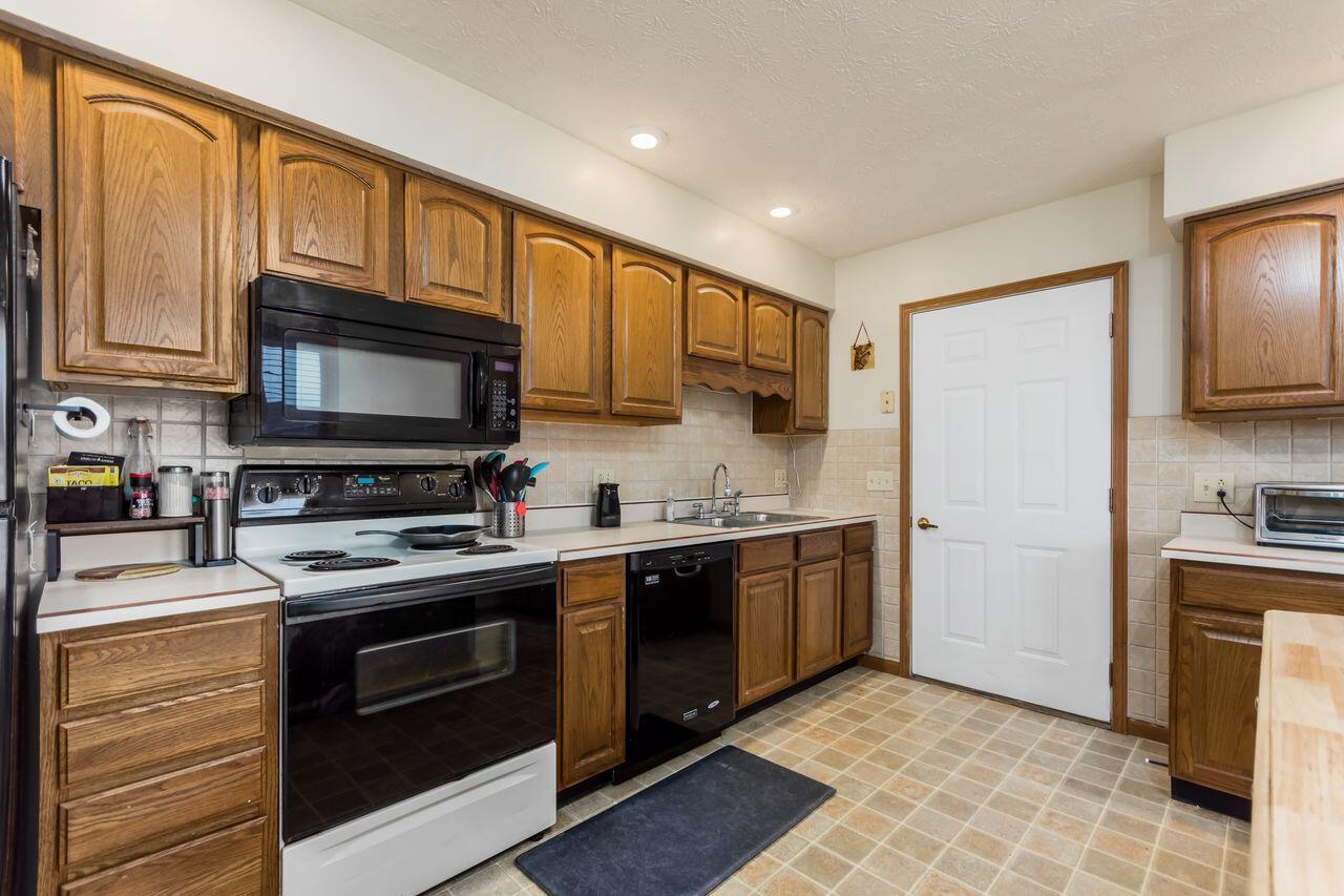 363 Harrington Drive, London, Ohio 43140