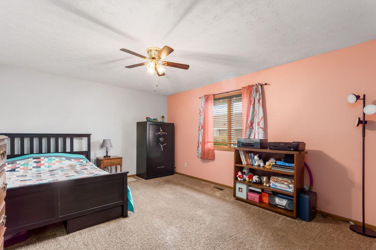 363 Harrington Drive, London, Ohio 43140