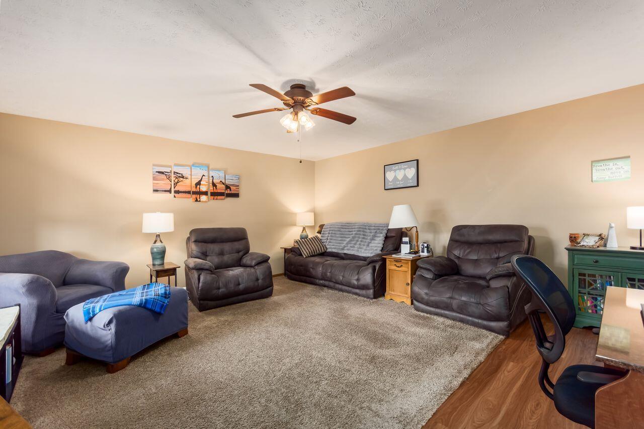 363 Harrington Drive, London, Ohio 43140