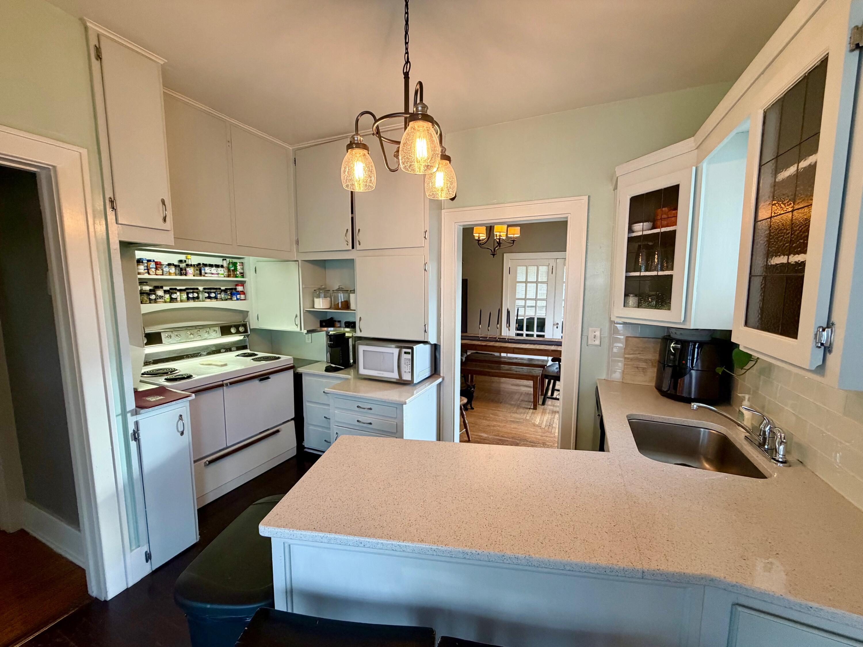 1801 Stratford Place, Springfield, Ohio 45504