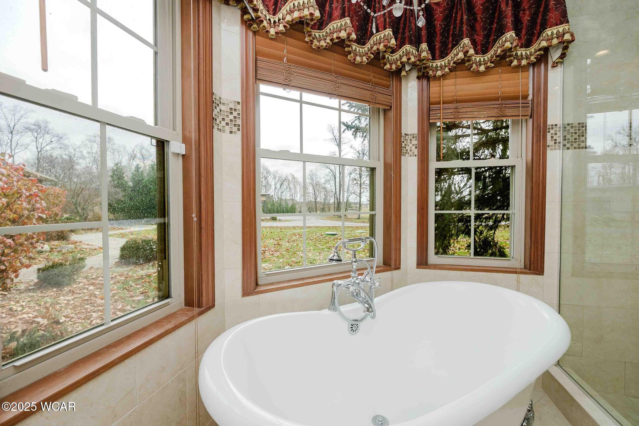 3600 Township Road 27, Bluffton, Ohio