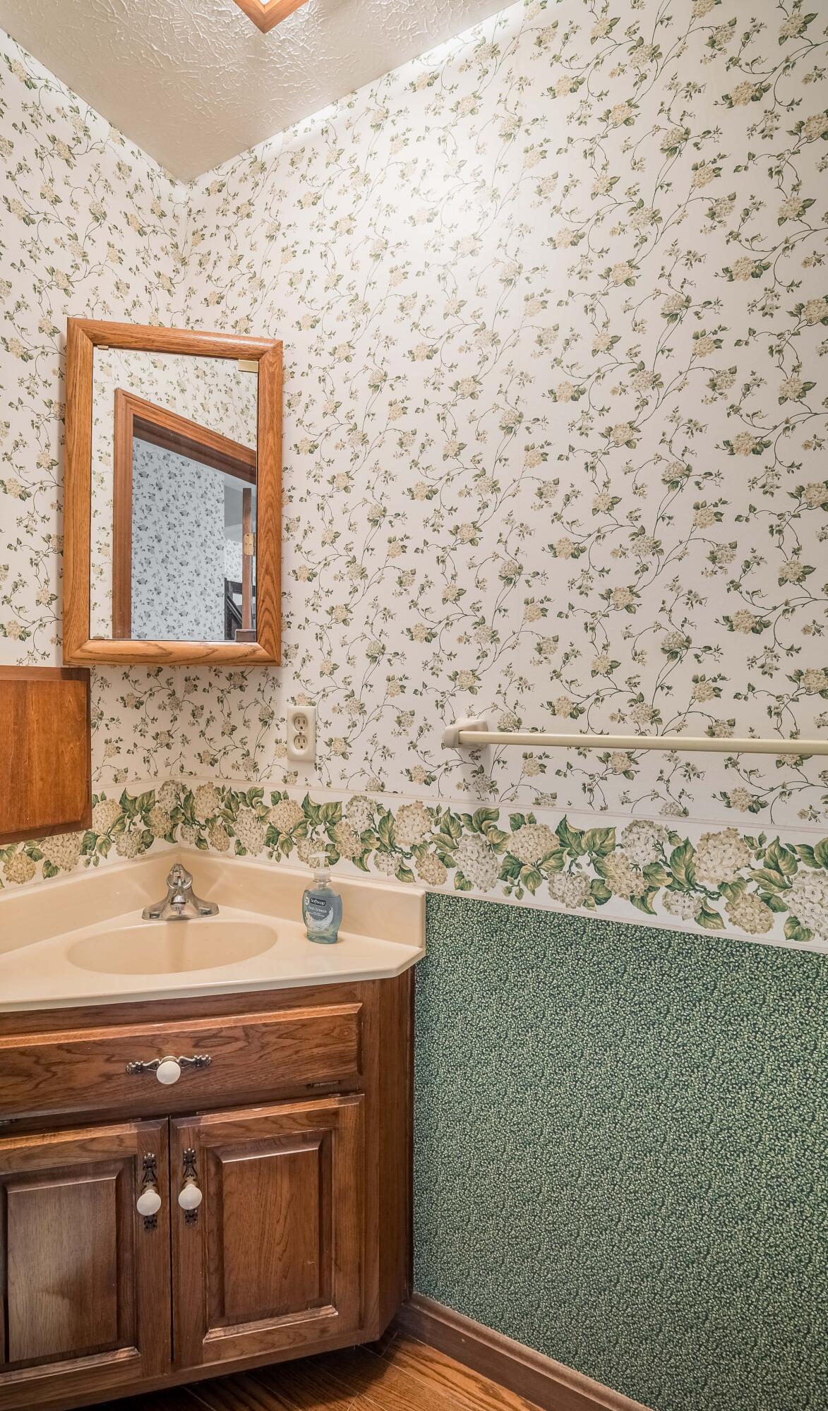 830 Pinehurst Drive, Tipp City, Ohio 45371