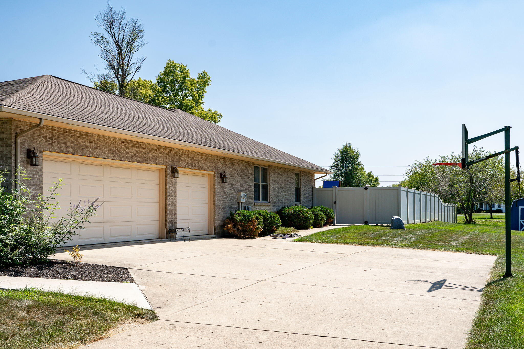 11501 Zeller Drive, New Carlisle, Ohio 45344