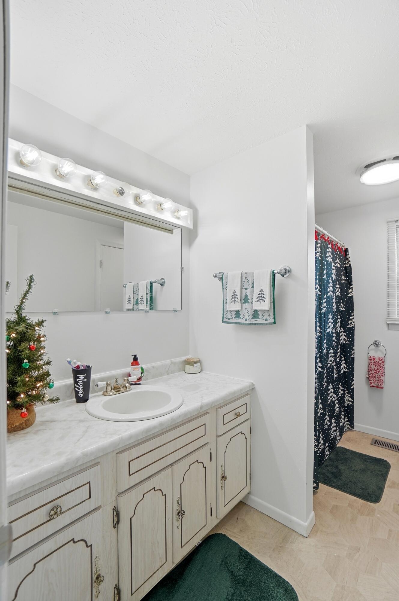 1731 Elaina Drive, Springfield, Ohio 45503