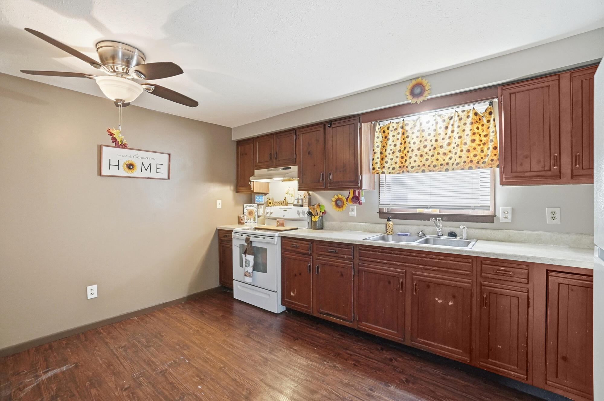 1731 Elaina Drive, Springfield, Ohio 45503