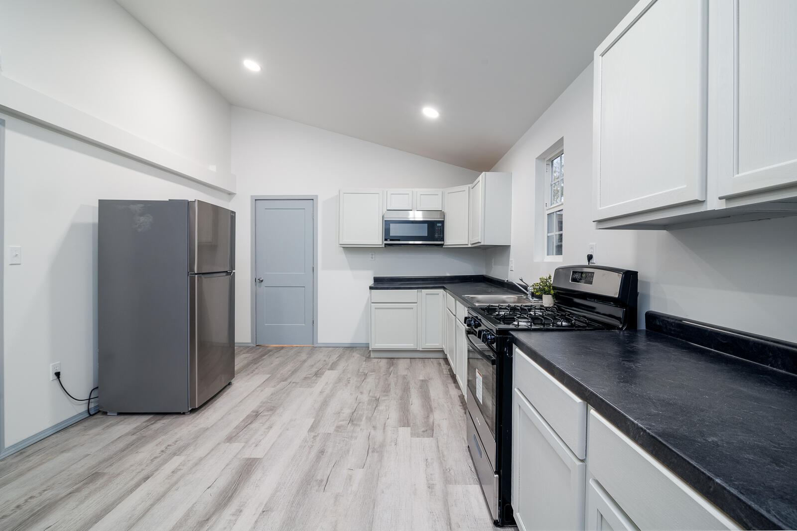 15 Stewart Avenue, London, Ohio 43140