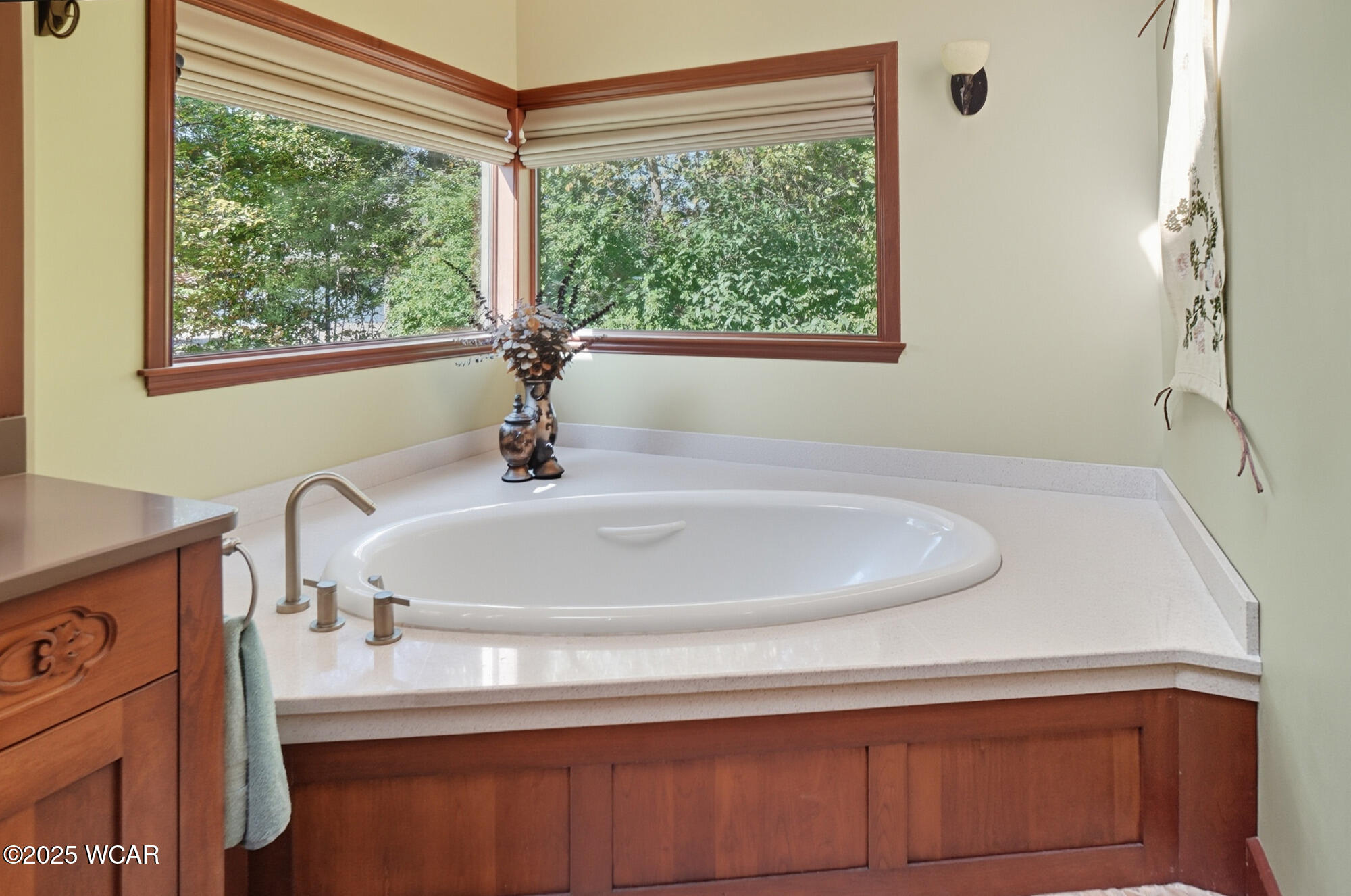 3039 Lakeshore Drive, Lima, Ohio