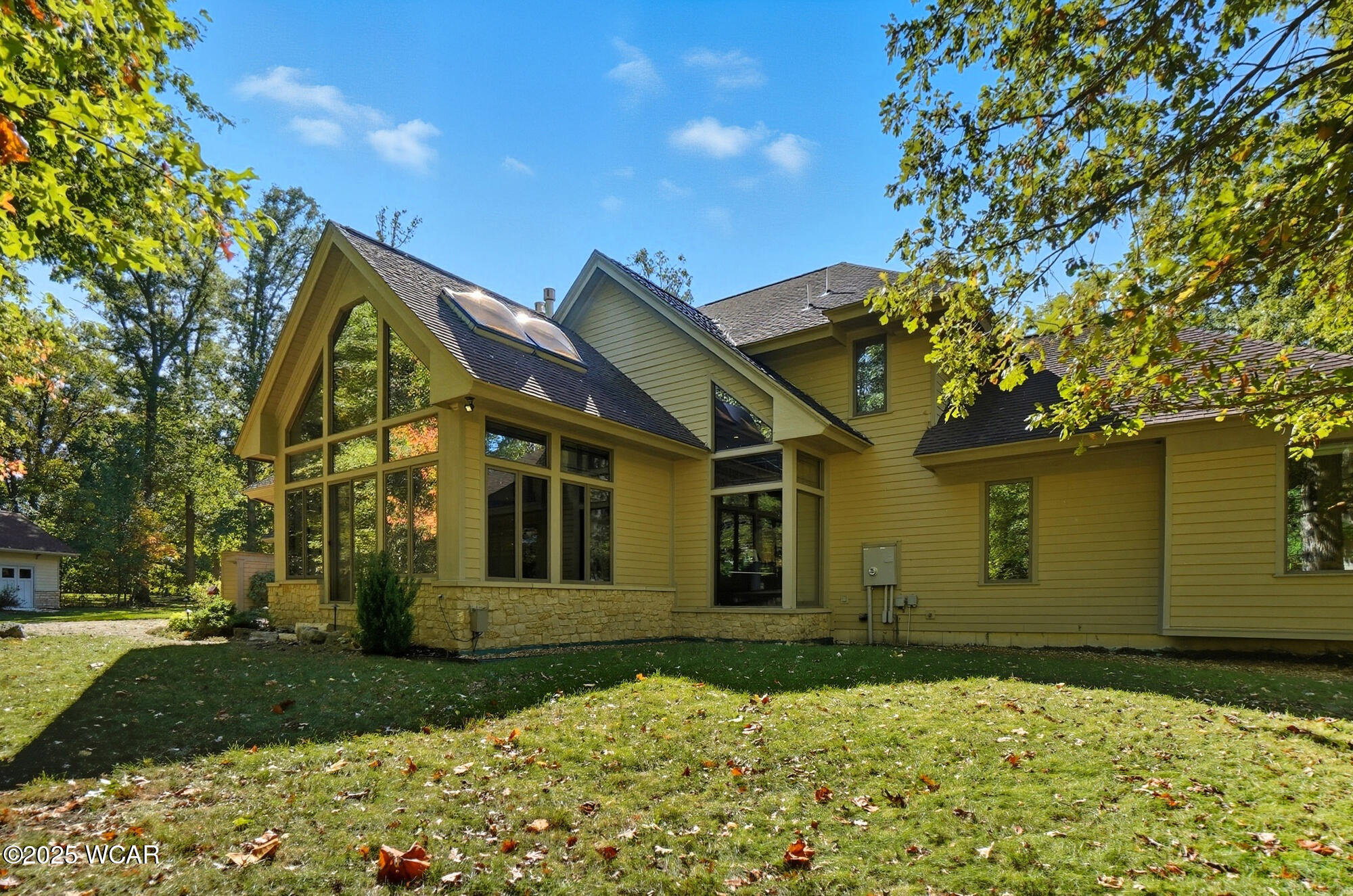 3039 Lakeshore Drive, Lima, Ohio