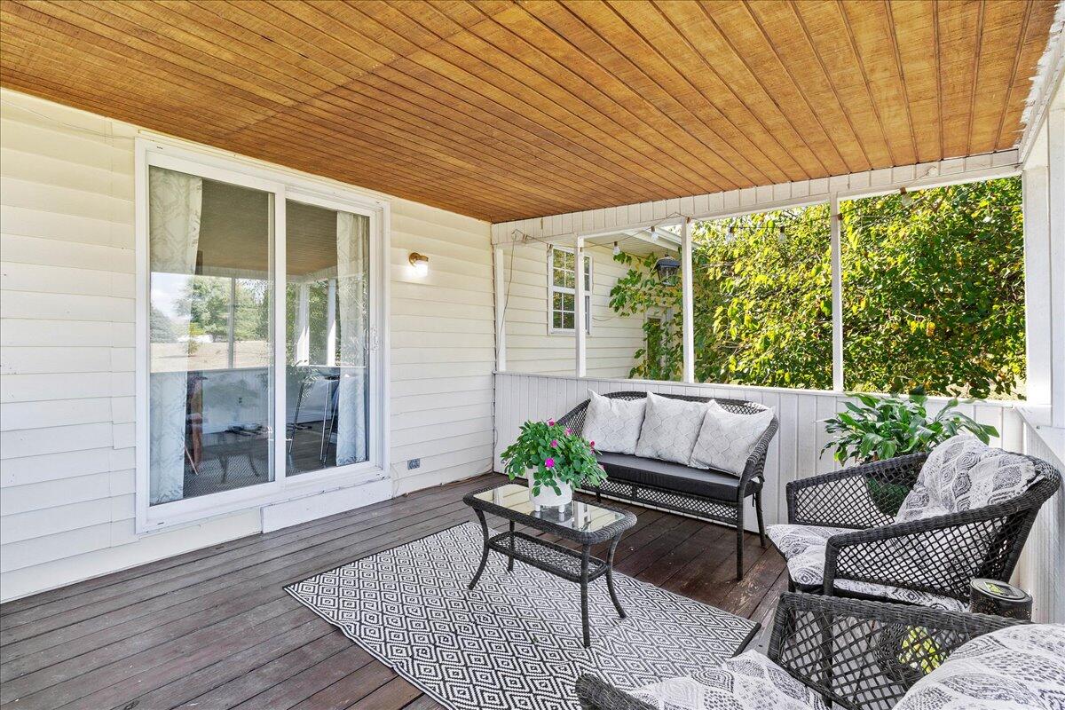 28 Lloyd Drive, North Lewisburg, Ohio 43060