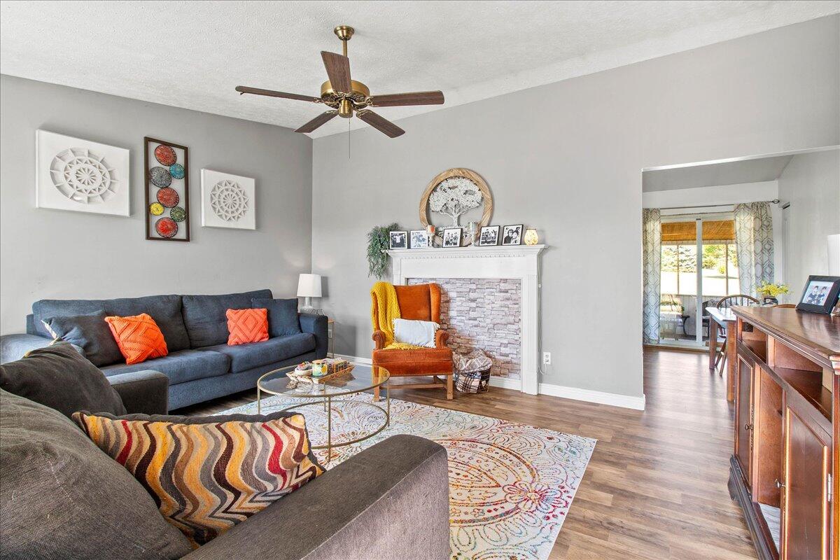 28 Lloyd Drive, North Lewisburg, Ohio 43060