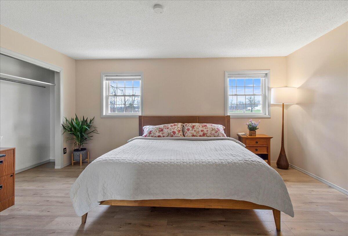 10 Darby Avenue, Mechanicsburg, Ohio 43044