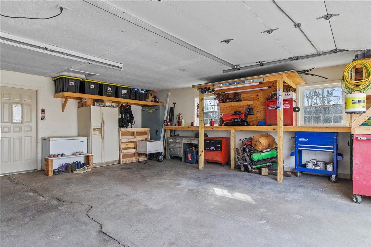 10 Darby Avenue, Mechanicsburg, Ohio 43044