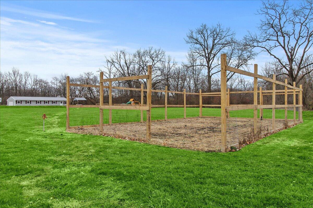 10 Darby Avenue, Mechanicsburg, Ohio 43044