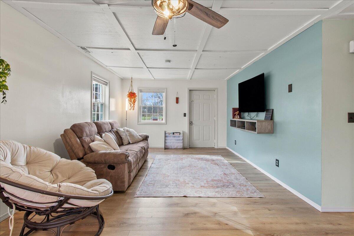 10 Darby Avenue, Mechanicsburg, Ohio 43044