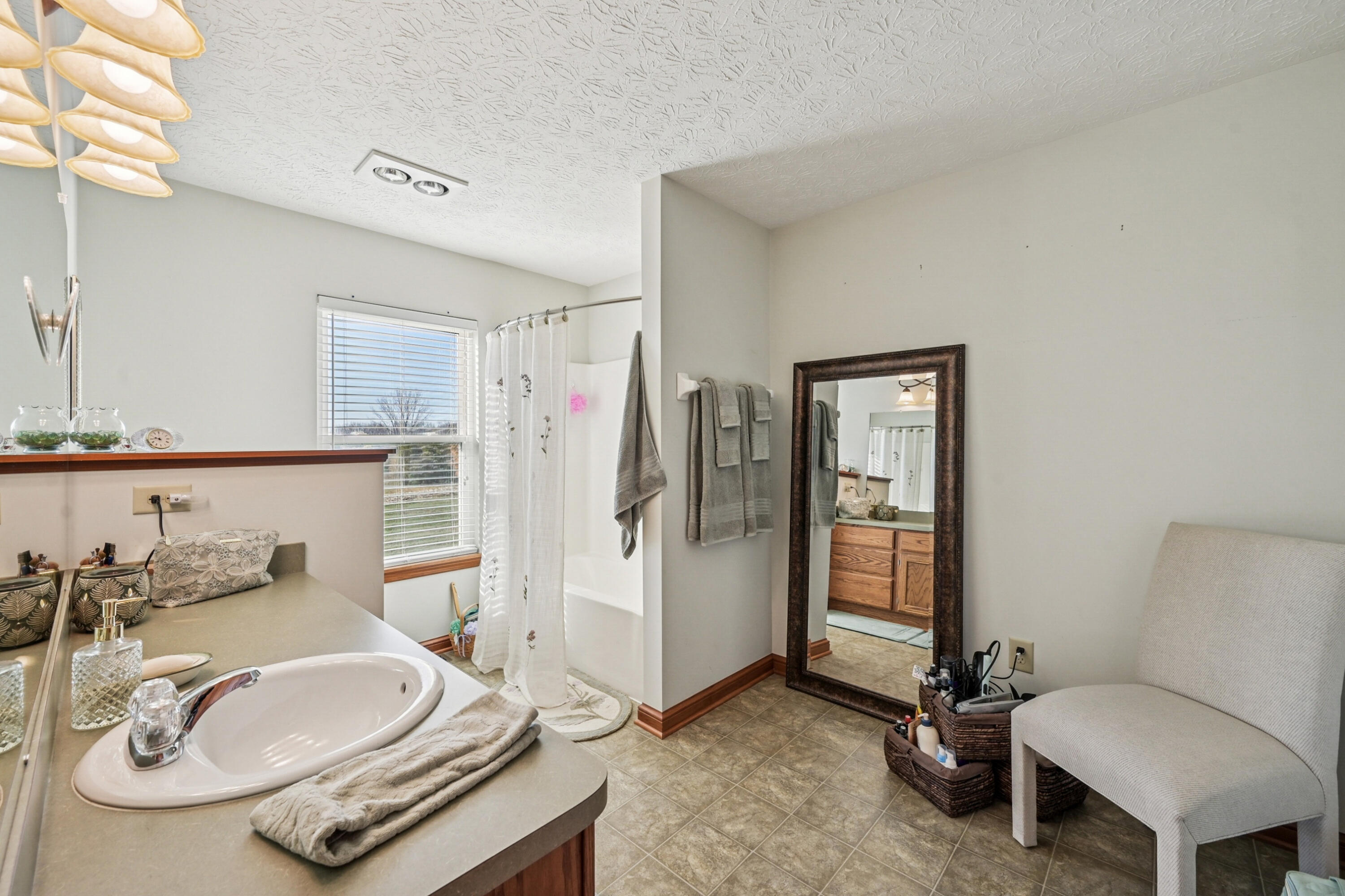 6153 County Road 18, Bellefontaine, Ohio 43311