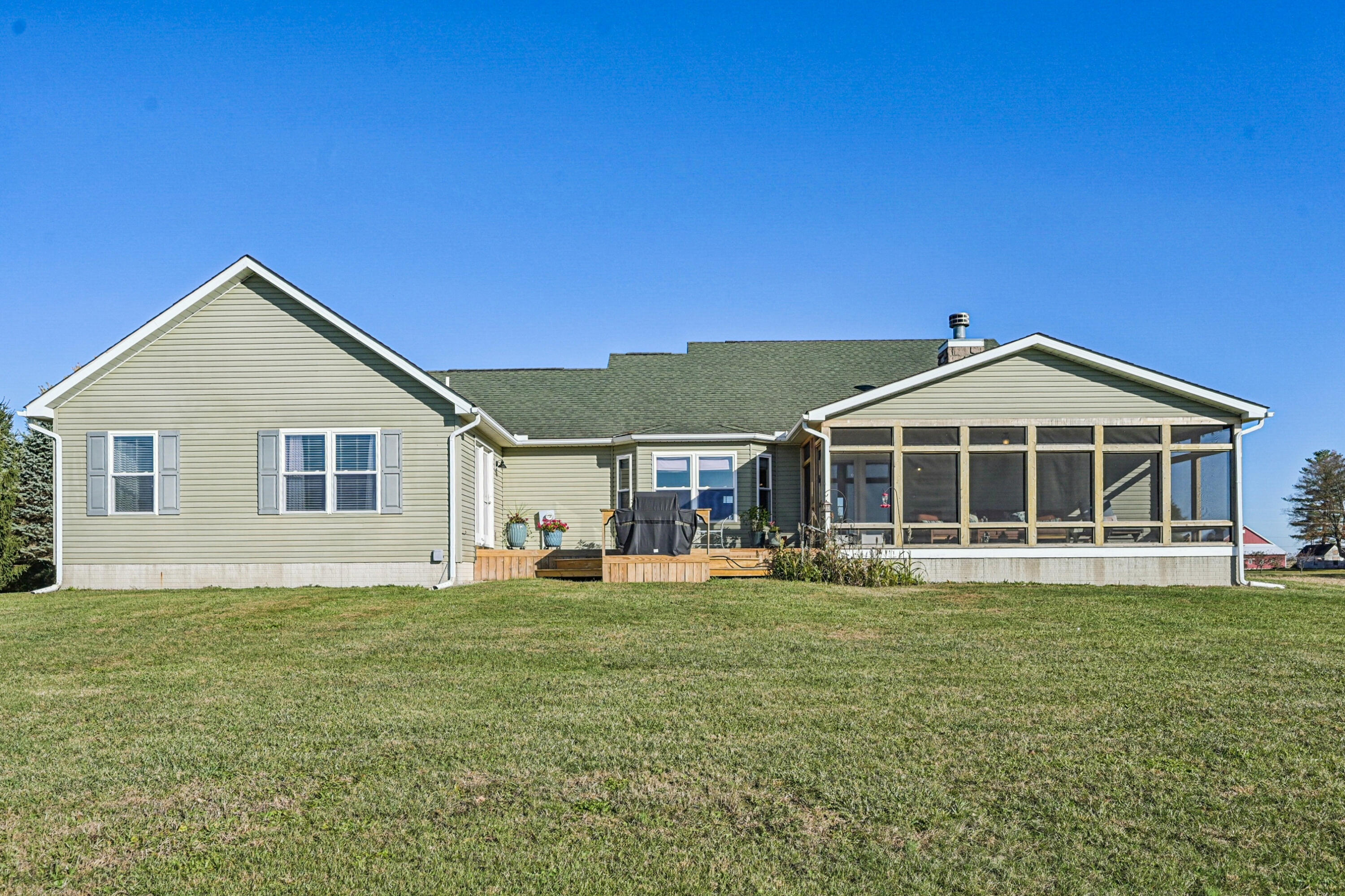 6153 County Road 18, Bellefontaine, Ohio 43311