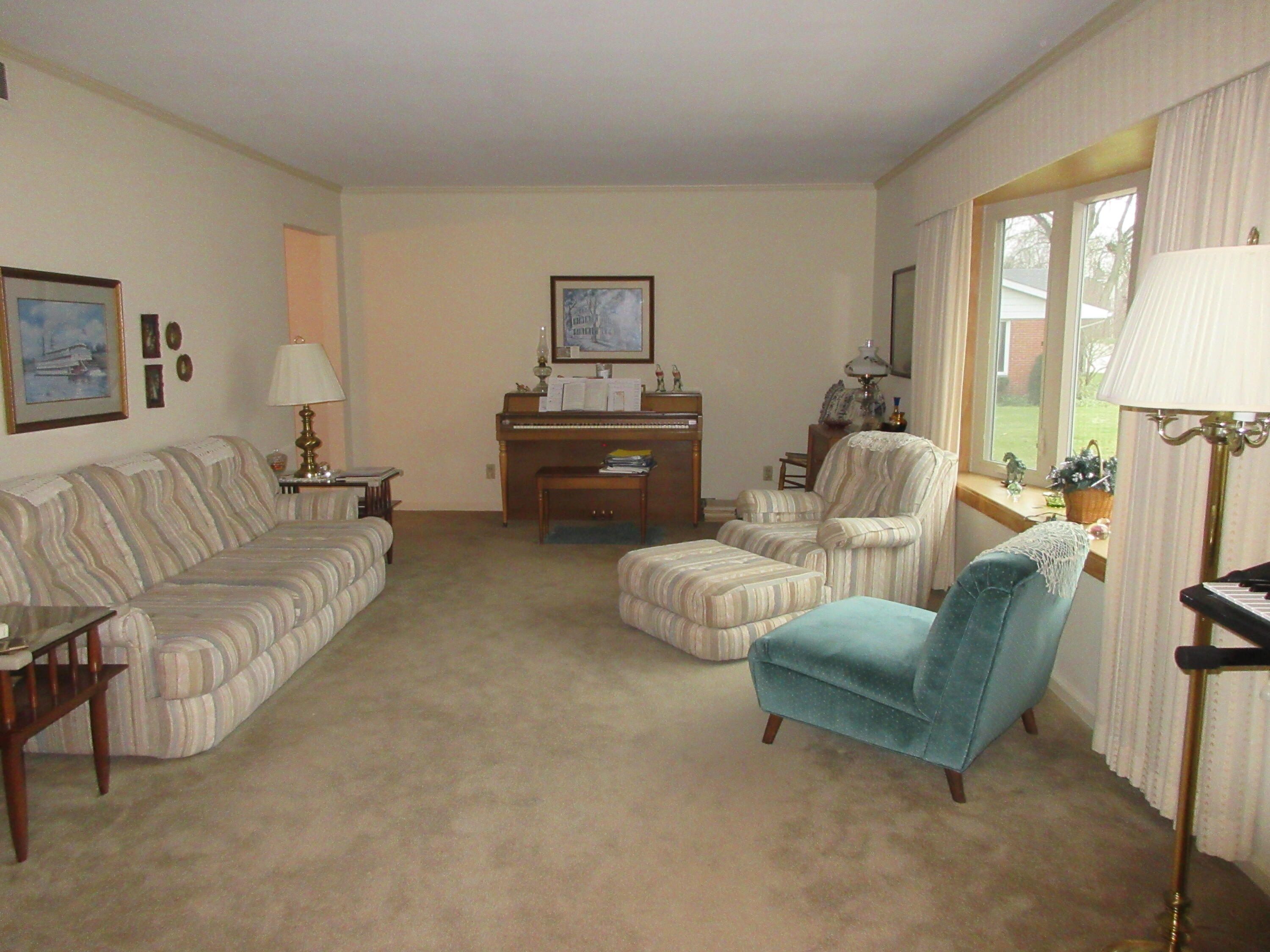 1319 Stratford Drive, Piqua, Ohio 45356