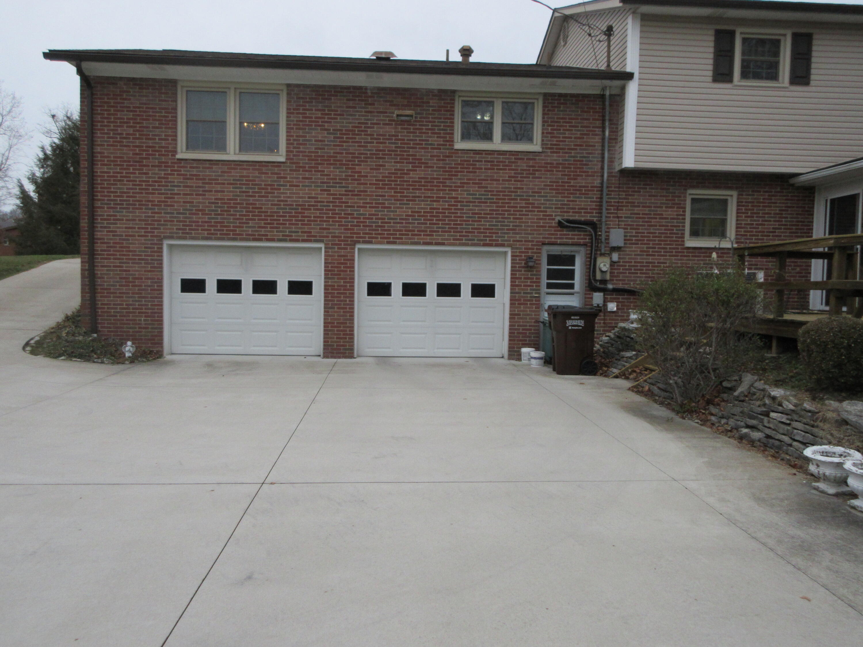 1319 Stratford Drive, Piqua, Ohio 45356