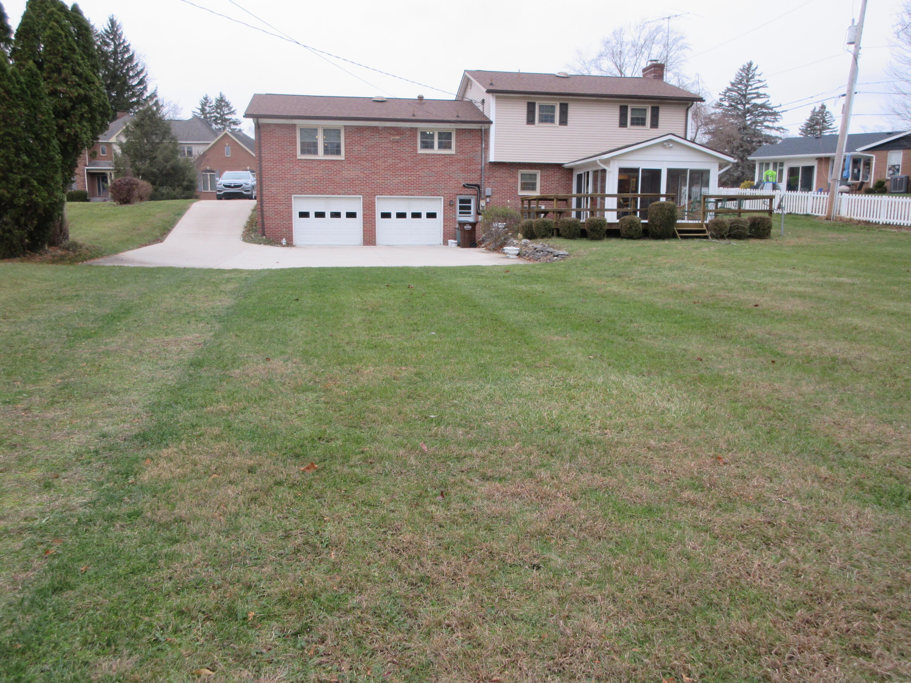 1319 Stratford Drive, Piqua, Ohio 45356