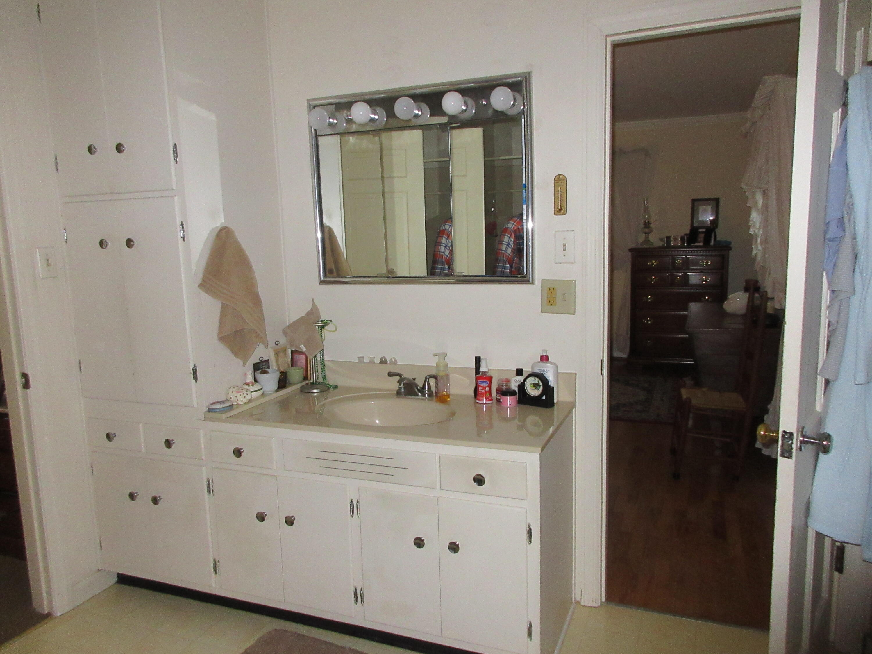 1319 Stratford Drive, Piqua, Ohio 45356