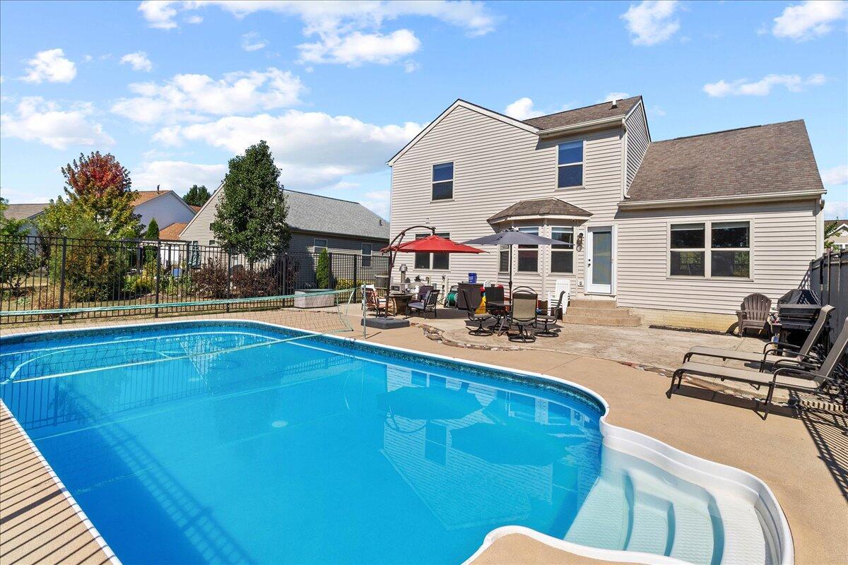 1530 Carmel Drive, Marysville, Ohio 43040