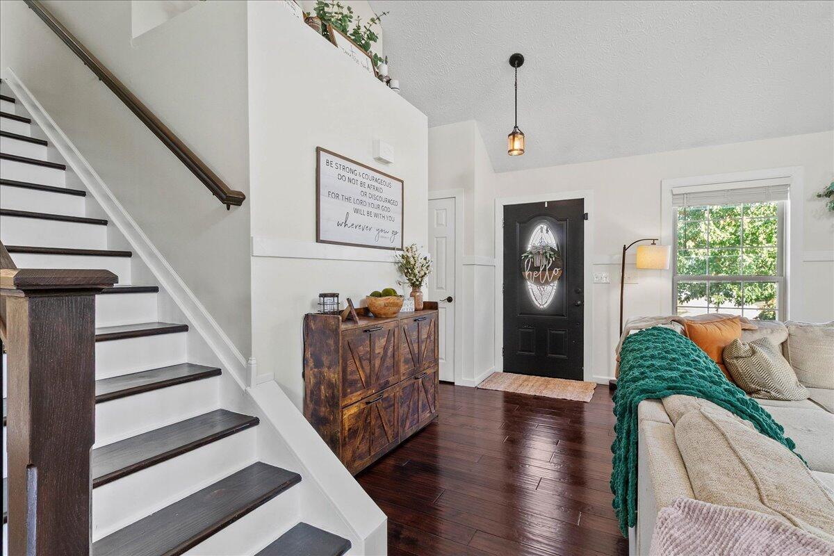 1530 Carmel Drive, Marysville, Ohio 43040