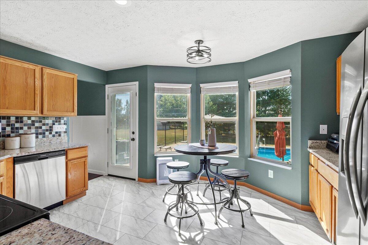 1530 Carmel Drive, Marysville, Ohio 43040