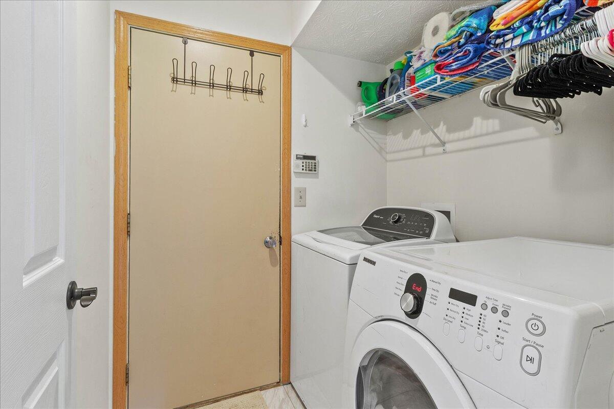 1530 Carmel Drive, Marysville, Ohio 43040