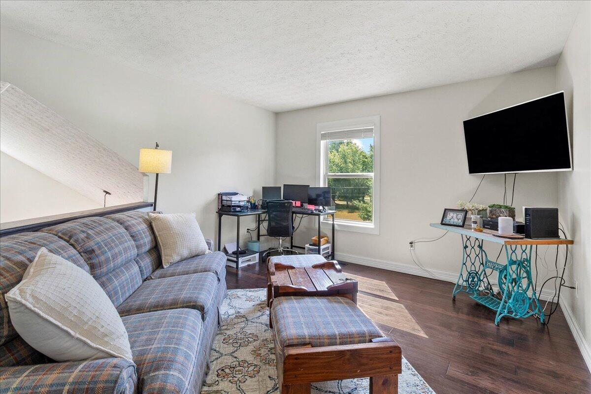 1530 Carmel Drive, Marysville, Ohio 43040