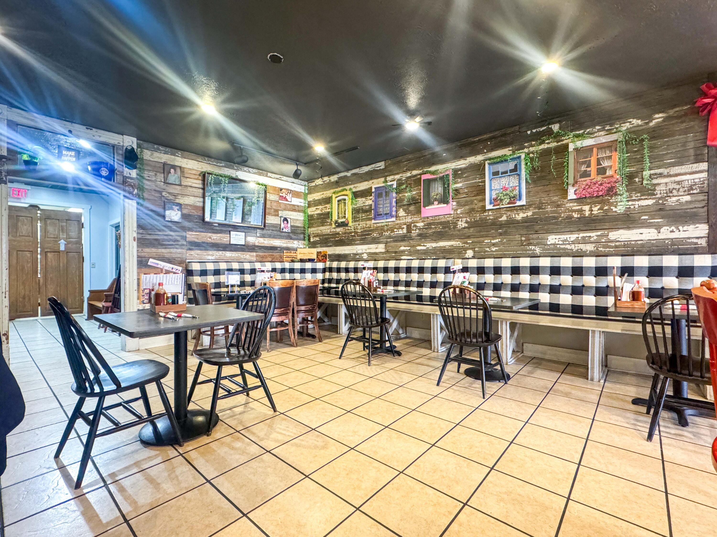 23 Monument Square, Urbana, Ohio 43078