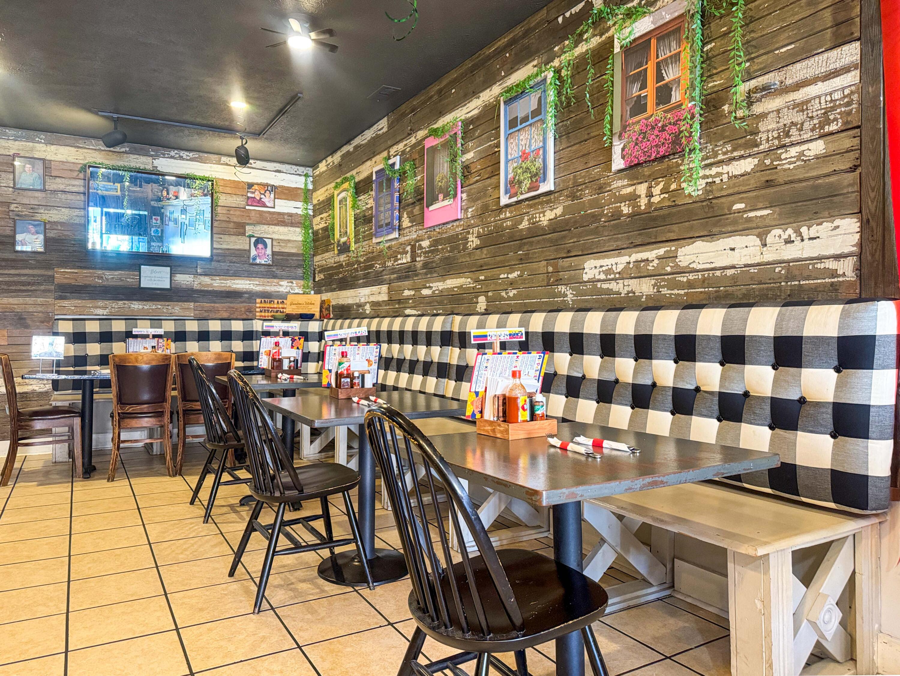 23 Monument Square, Urbana, Ohio 43078