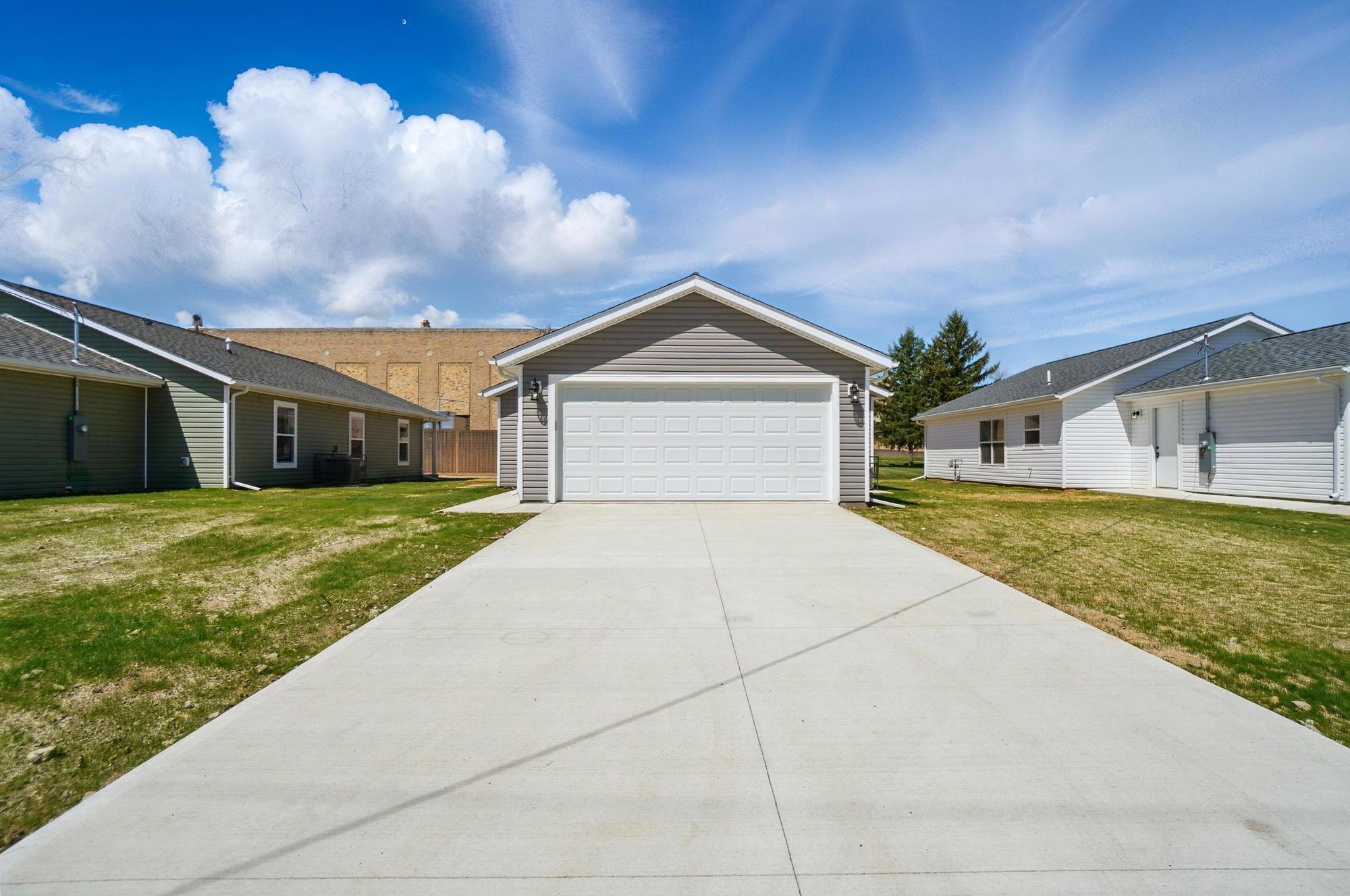 638 Clifton Avenue, Springfield, Ohio 45505