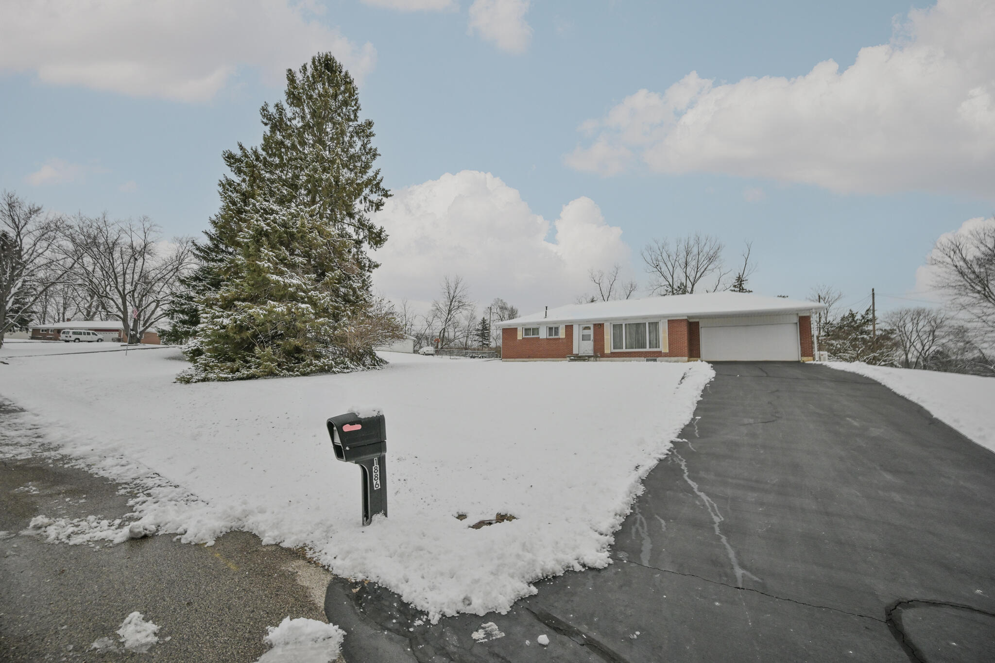 1886 Winding Trail, Springfield, Ohio 45503