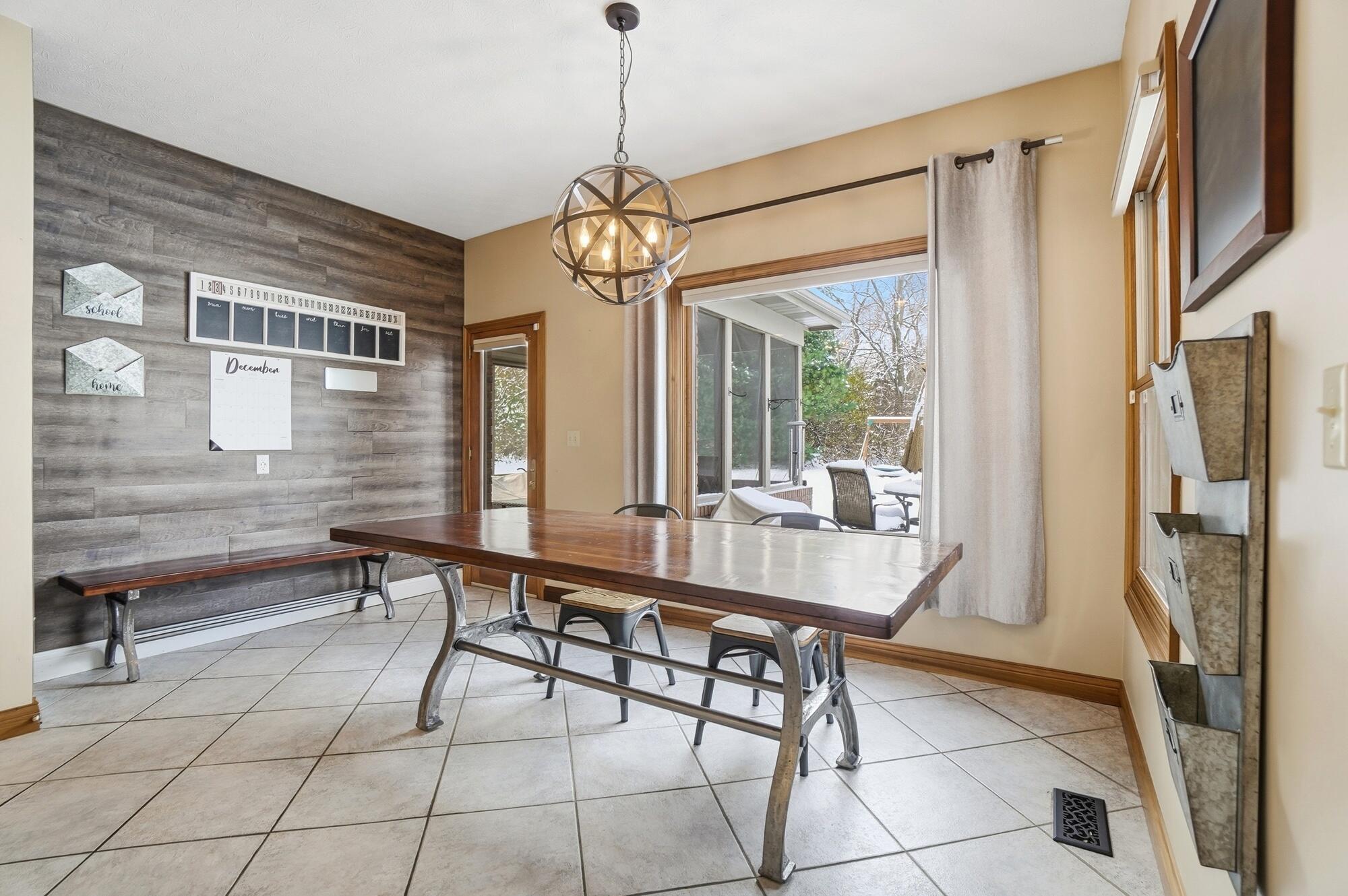 82 Countryside Drive, Troy, Ohio 45373