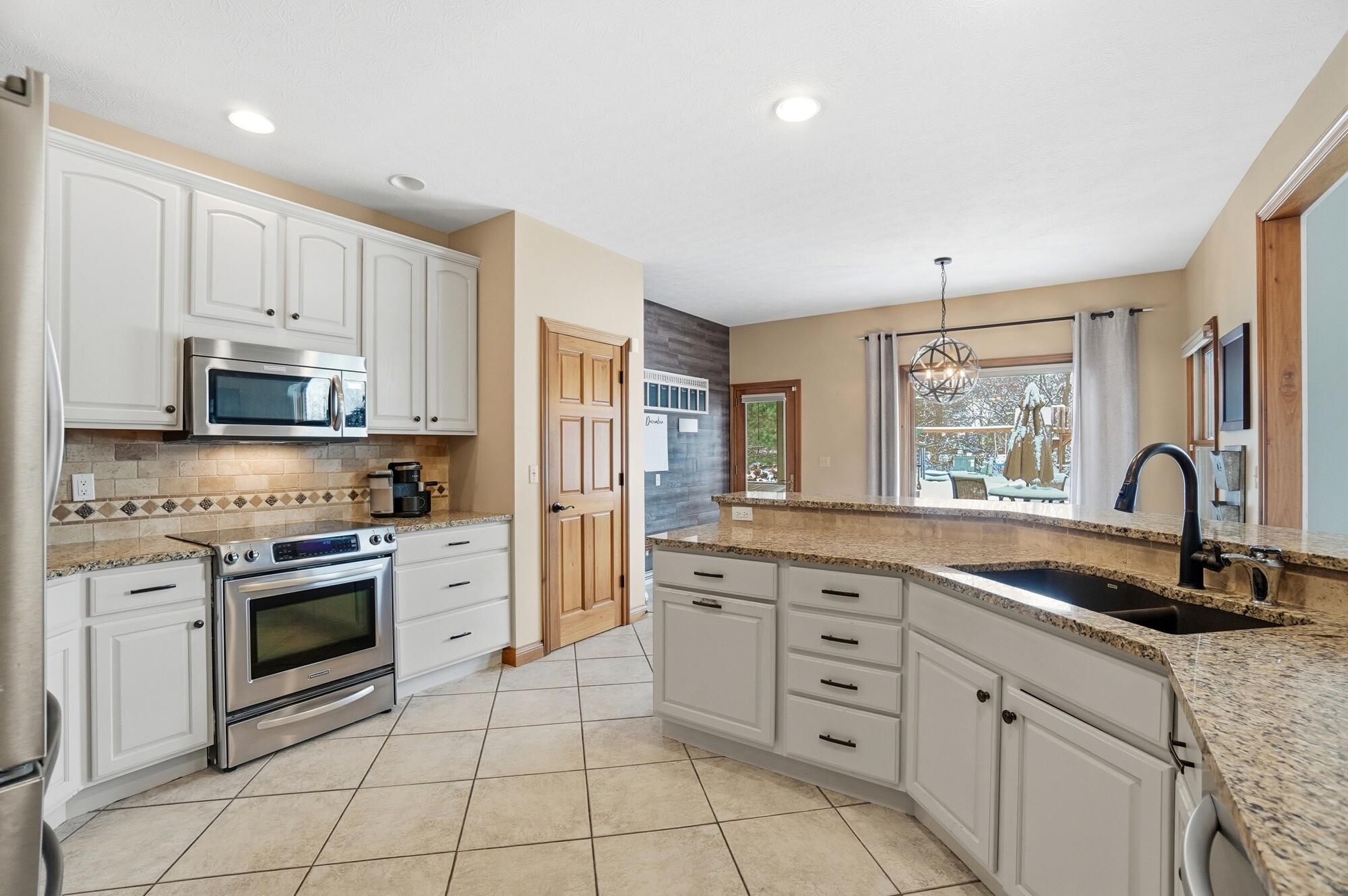 82 Countryside Drive, Troy, Ohio 45373