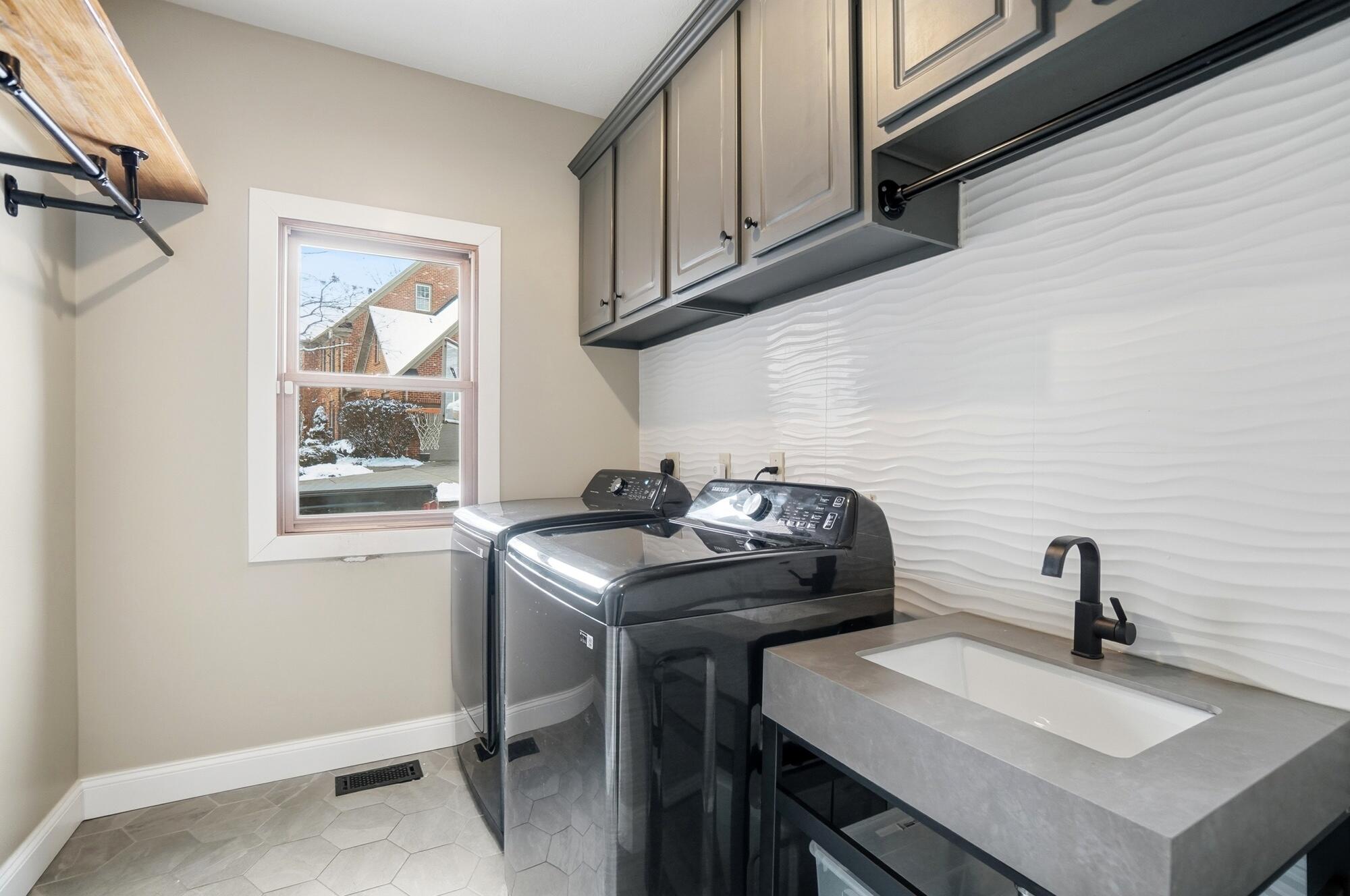 82 Countryside Drive, Troy, Ohio 45373