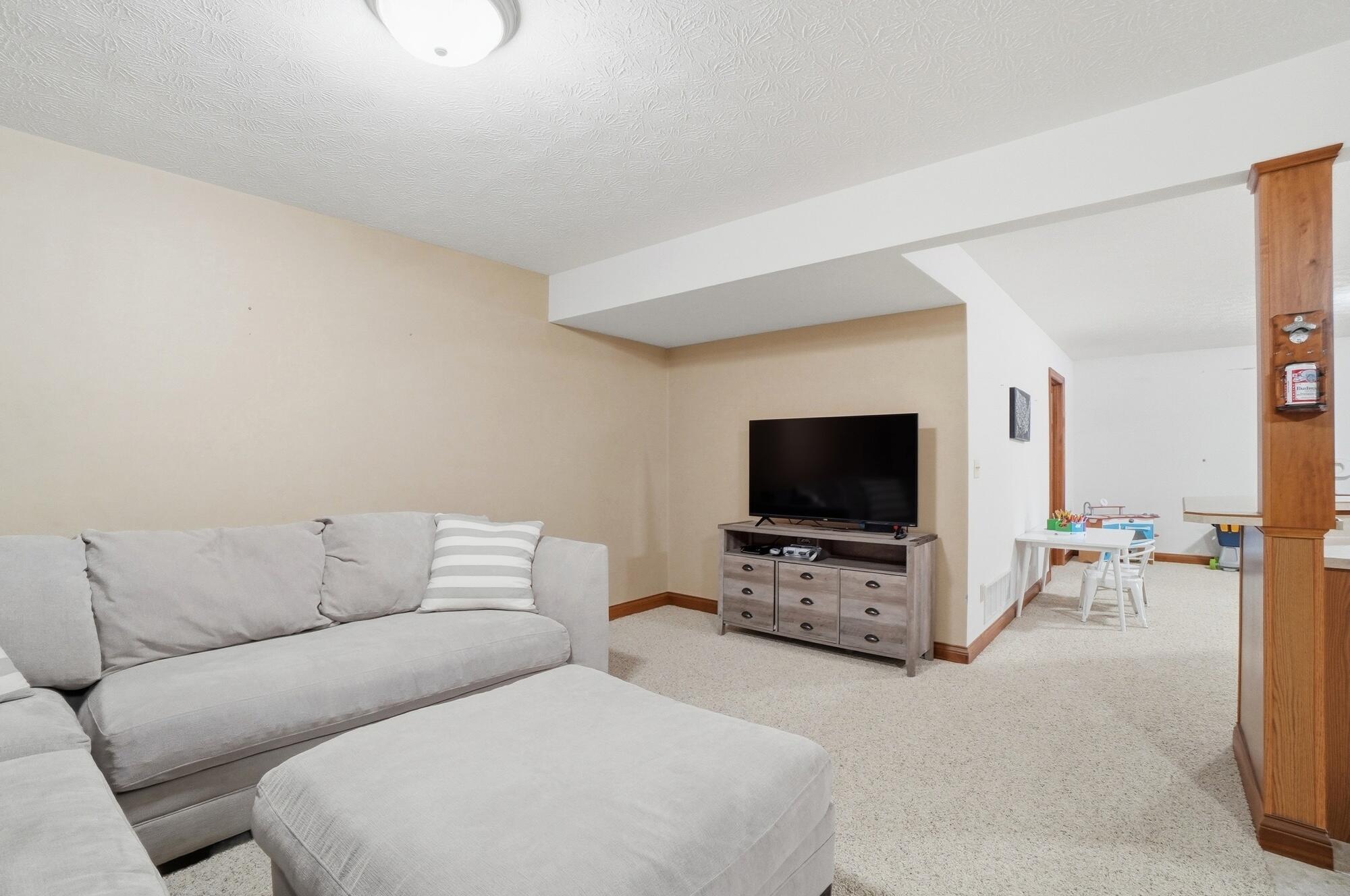 82 Countryside Drive, Troy, Ohio 45373