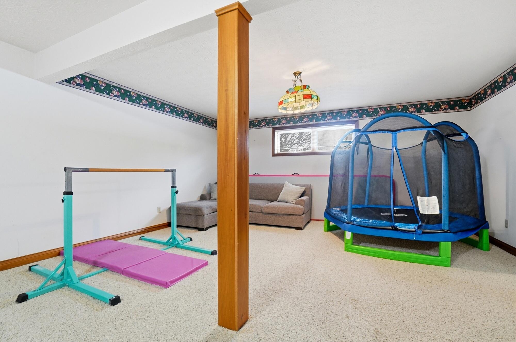 82 Countryside Drive, Troy, Ohio 45373