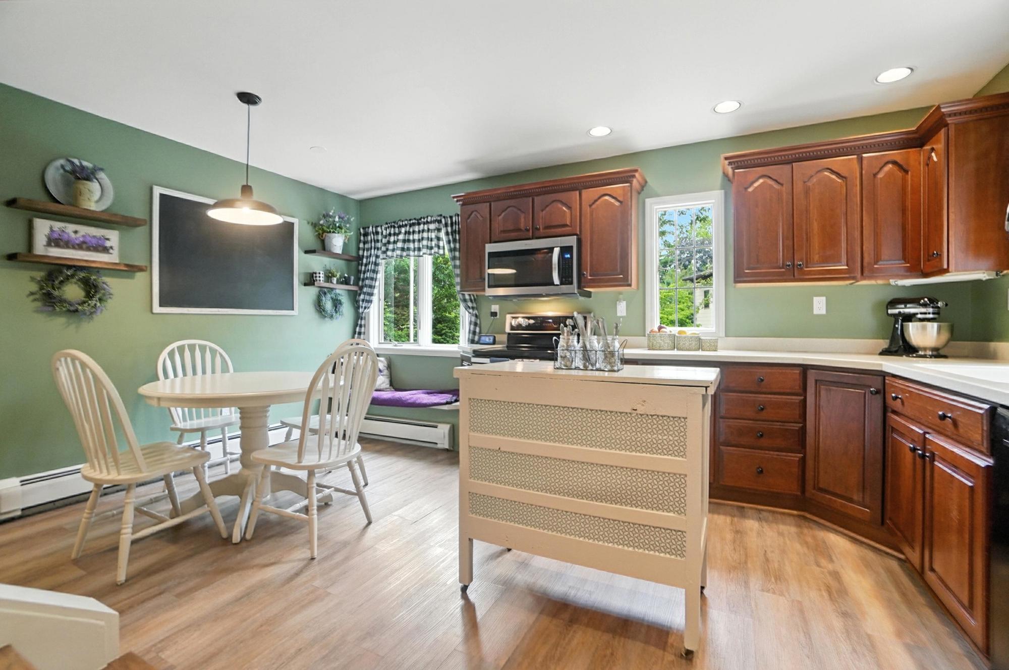 141 Hawthorne Road, Springfield, Ohio 45504