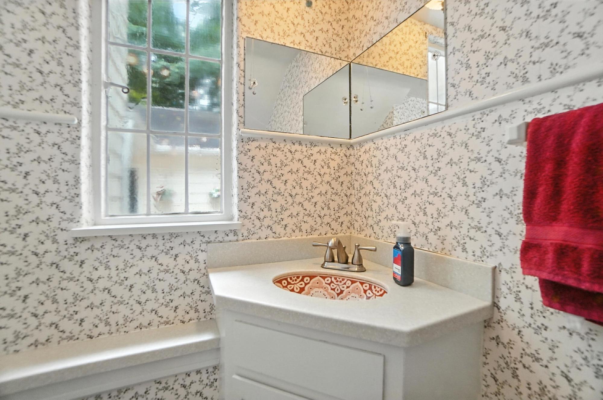 141 Hawthorne Road, Springfield, Ohio 45504