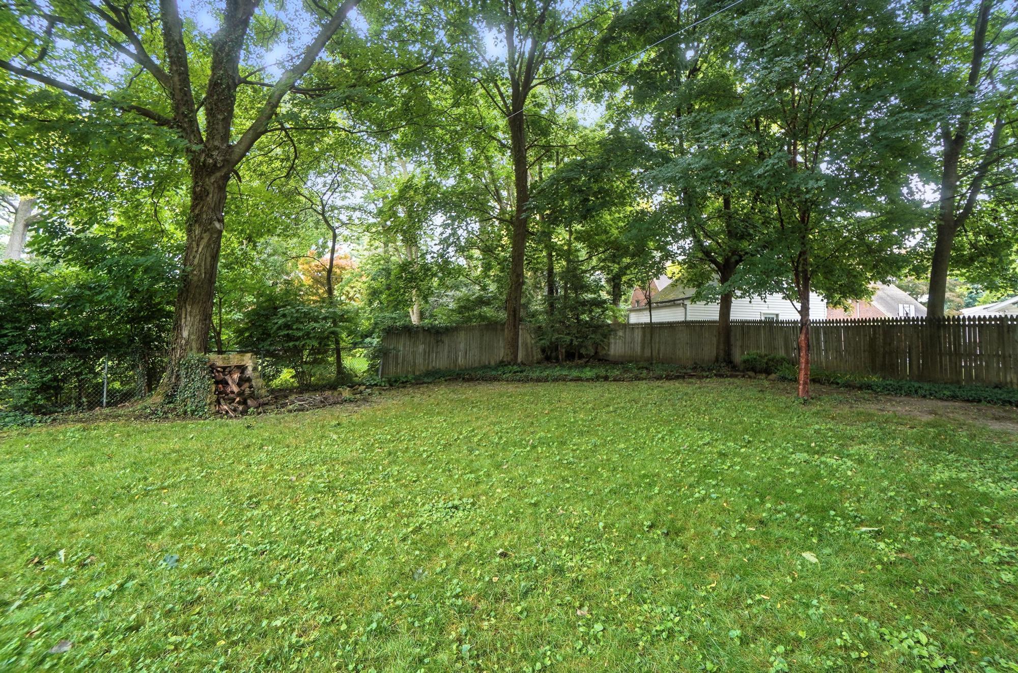 141 Hawthorne Road, Springfield, Ohio 45504