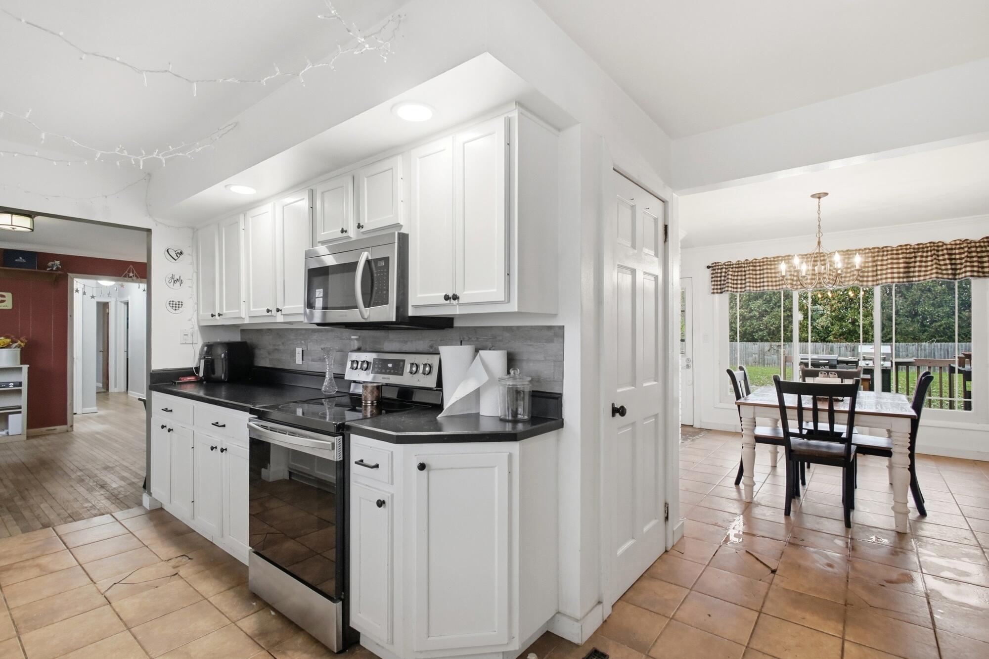 2861 Ashlar Drive, Springfield, Ohio 45503