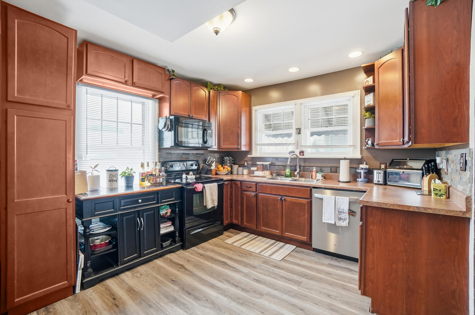 220 Perrin Avenue, Springfield, Ohio 45506