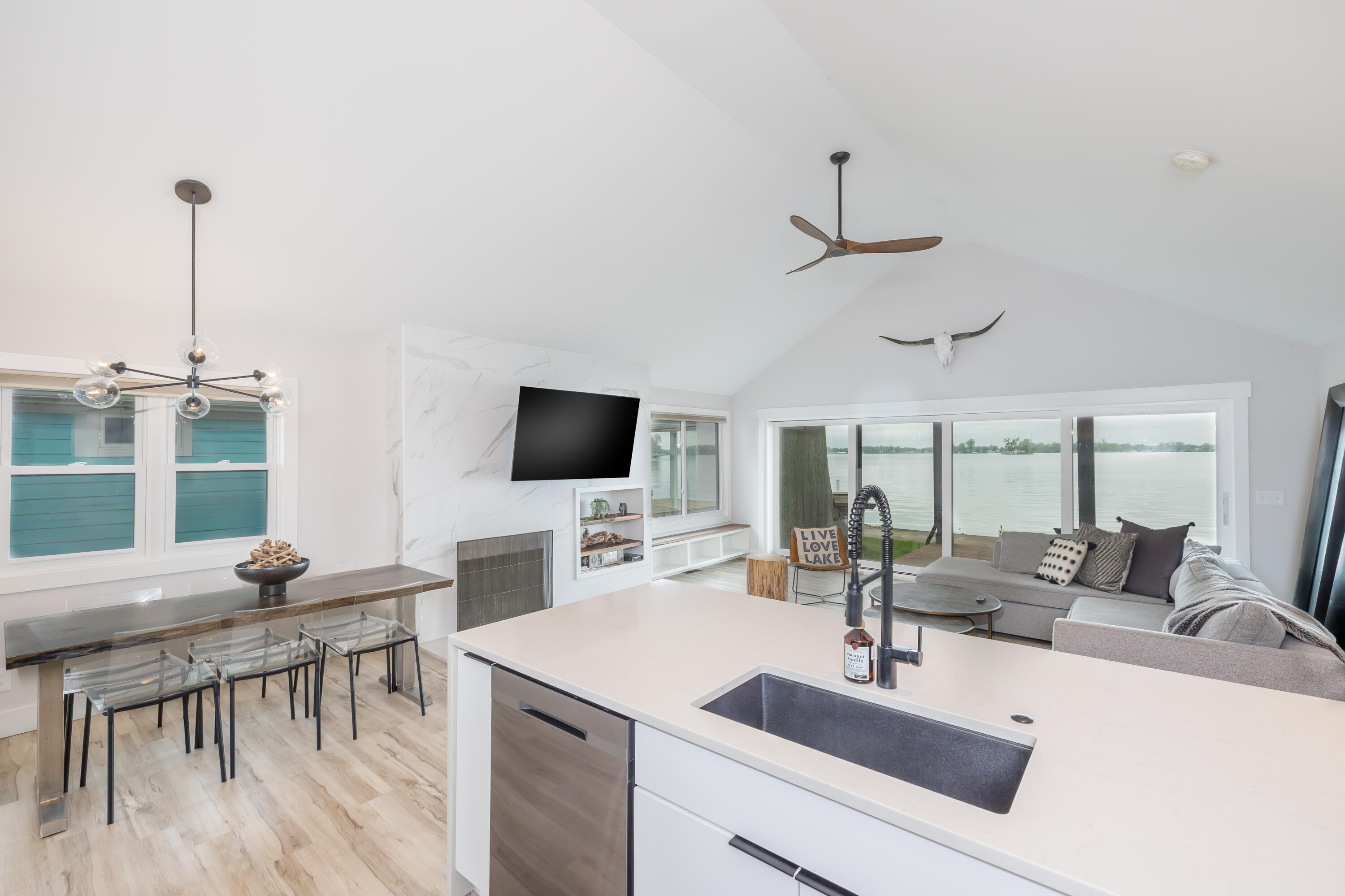 7925 Hickory Avenue, Russells Point, Ohio 43348