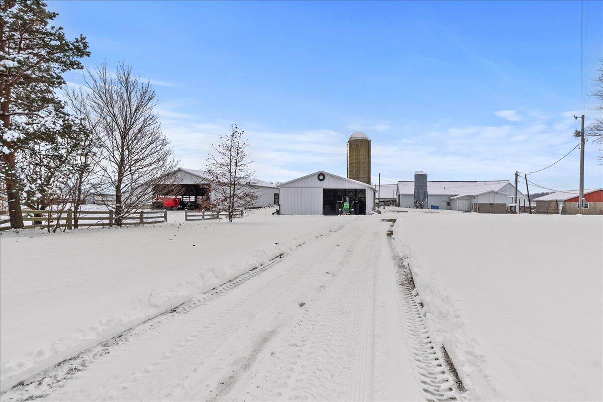 17683 OH-117, Waynesfield, Ohio 45896