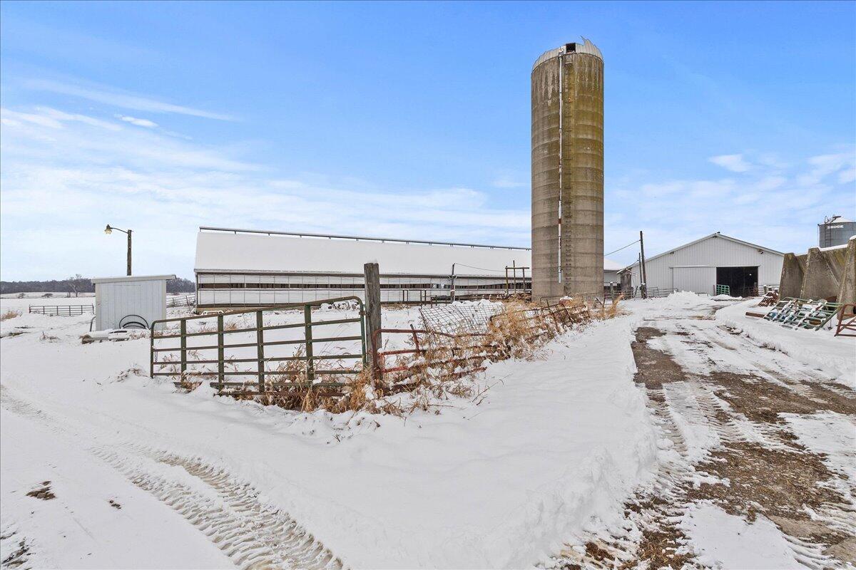 17683 OH-117, Waynesfield, Ohio 45896