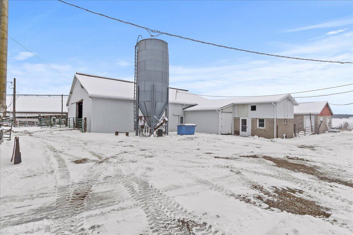 17683 OH-117, Waynesfield, Ohio 45896