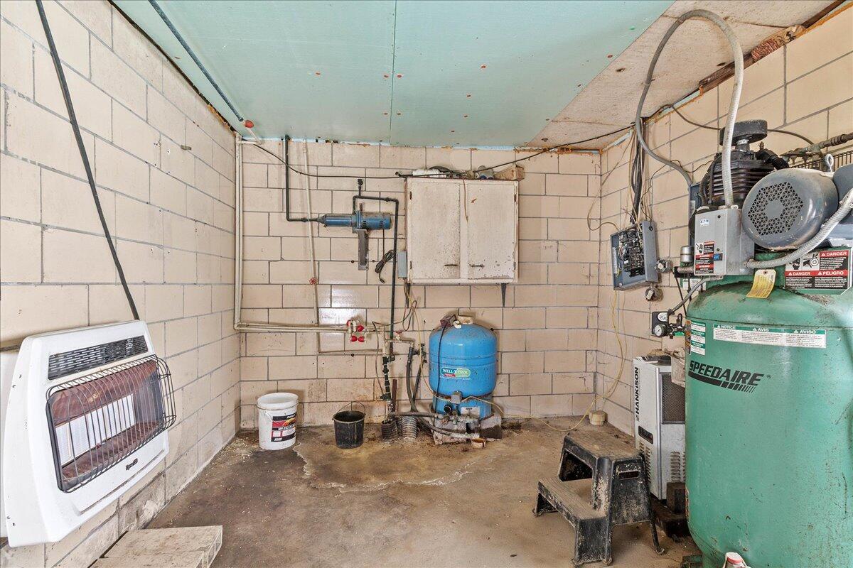 17683 OH-117, Waynesfield, Ohio 45896