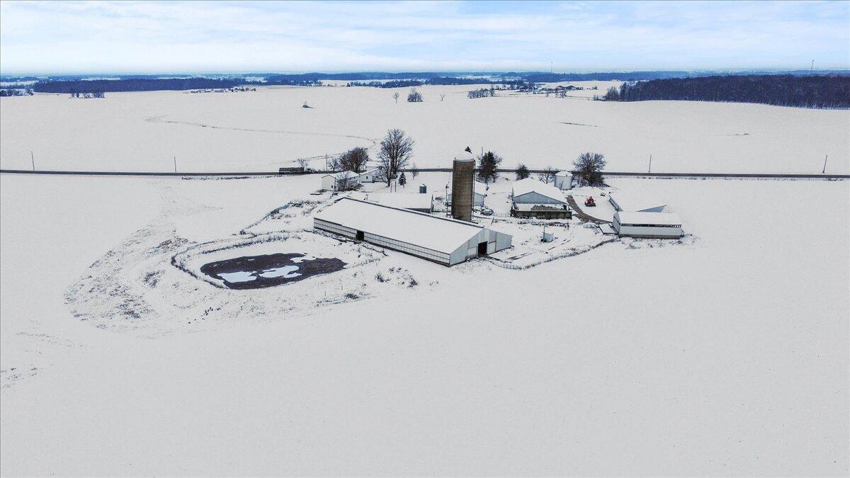 17683 OH-117, Waynesfield, Ohio 45896